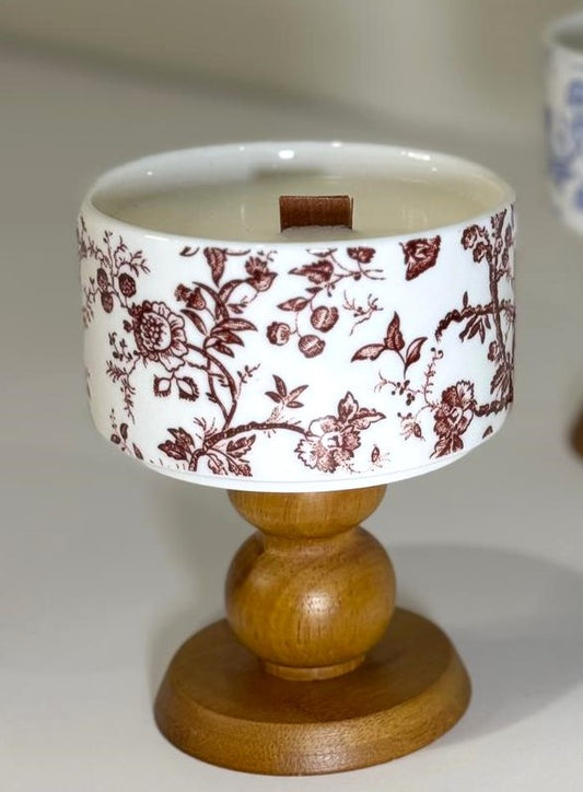 VICTORIAN LIGHT- SCENTED CANDLES